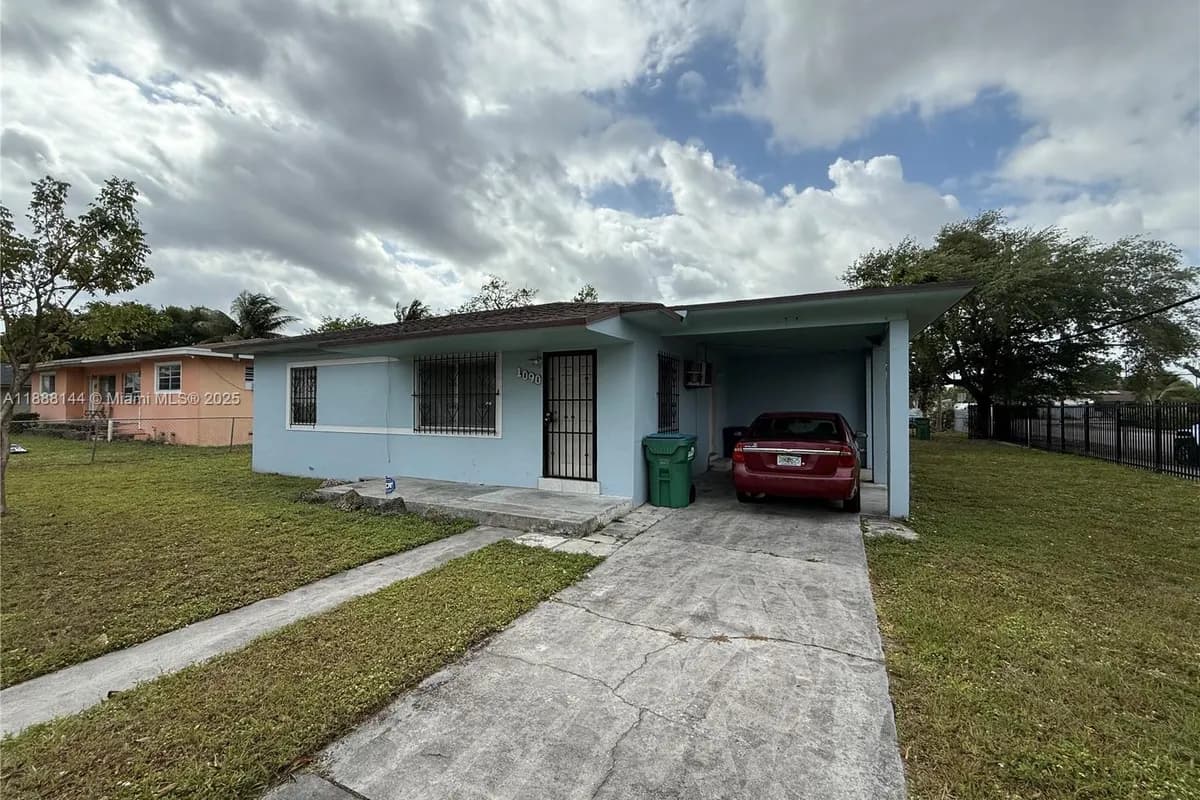 1090 NW 112th St, Miami FL 33168