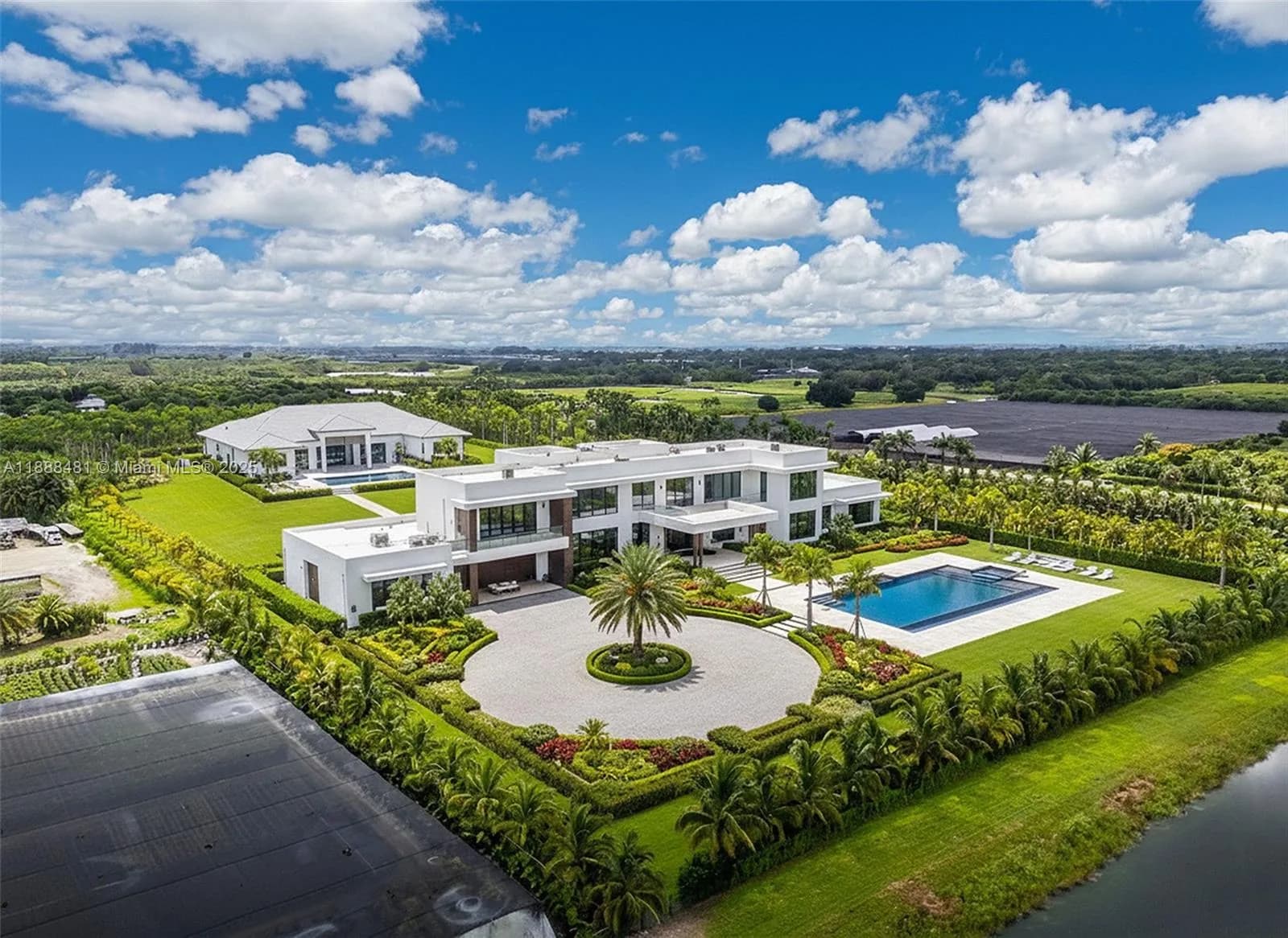 202XX sw 152 ave, Miami FL 33187