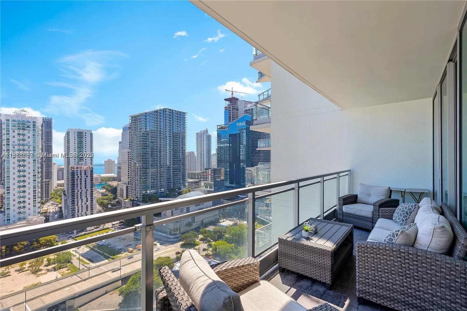 92 SW 3rd St # 3012, Miami FL 33130