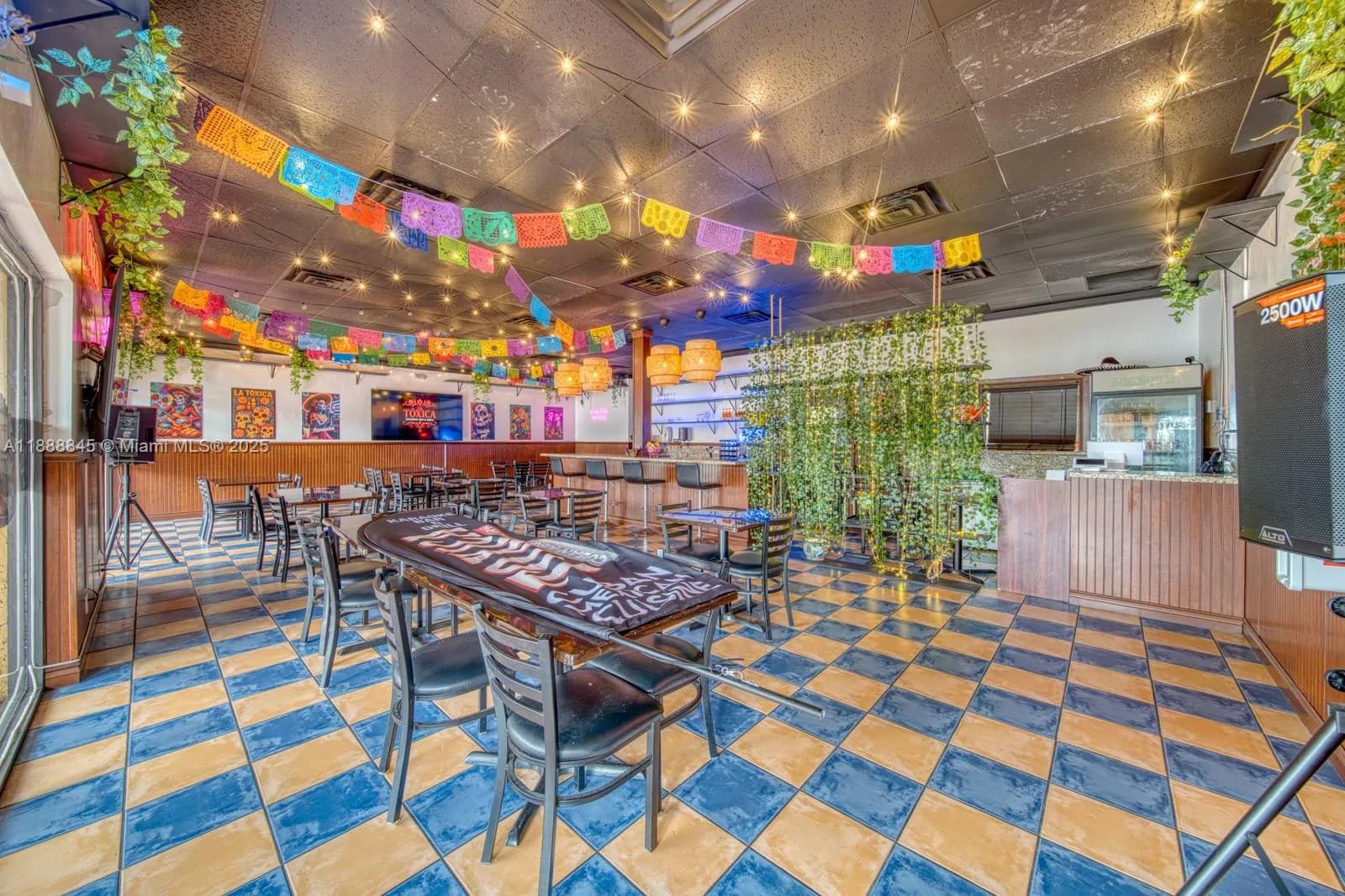 Restaurant and Bar For Sale On N Pine Island Road In Tamarac/Sunrise, Tamarac FL 33351