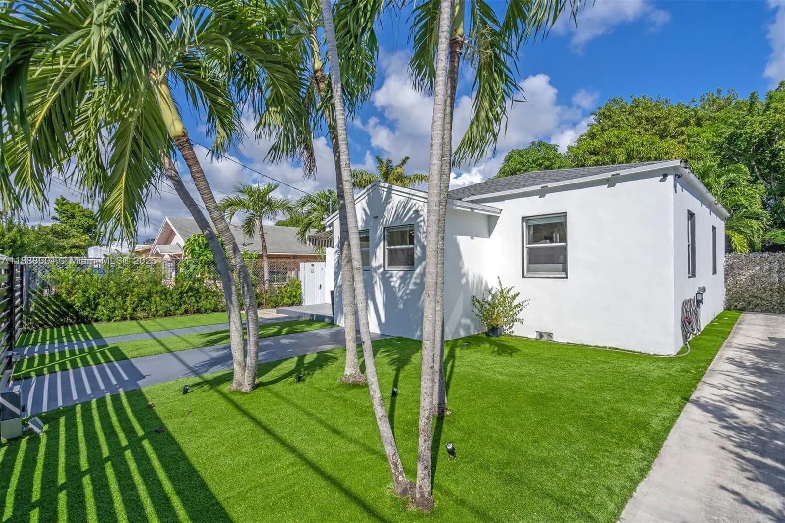 1451 NW 31st St, Miami FL 33142