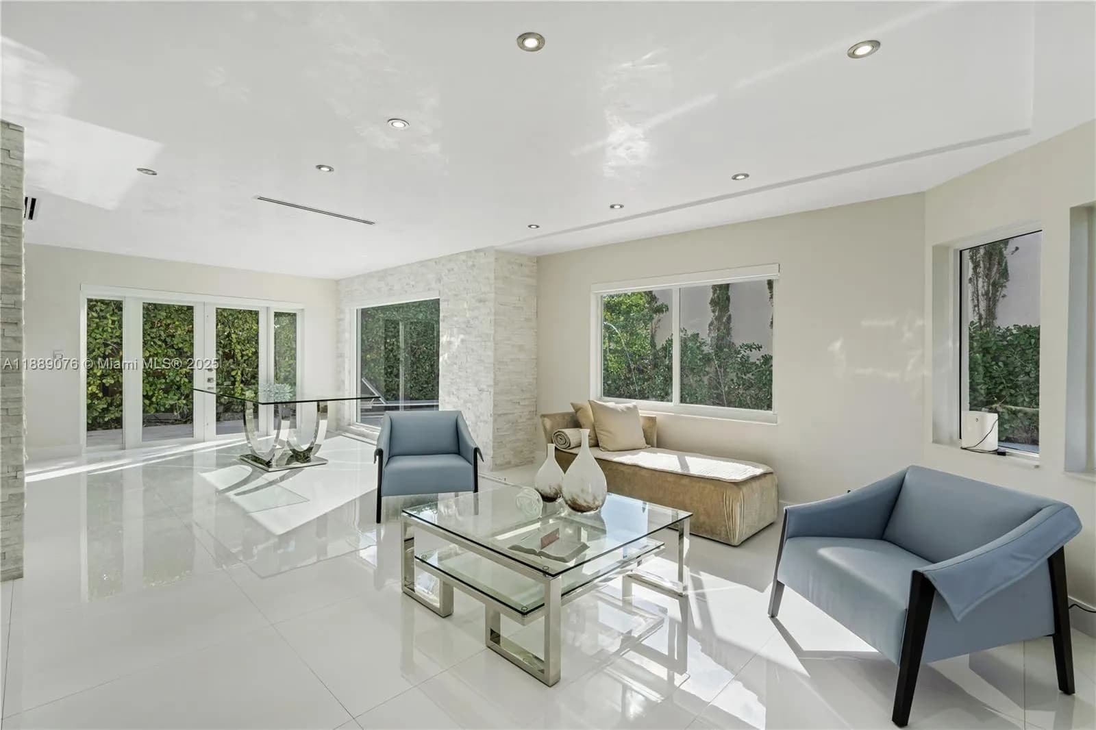 6763 SW 106 pl, Miami FL 33173