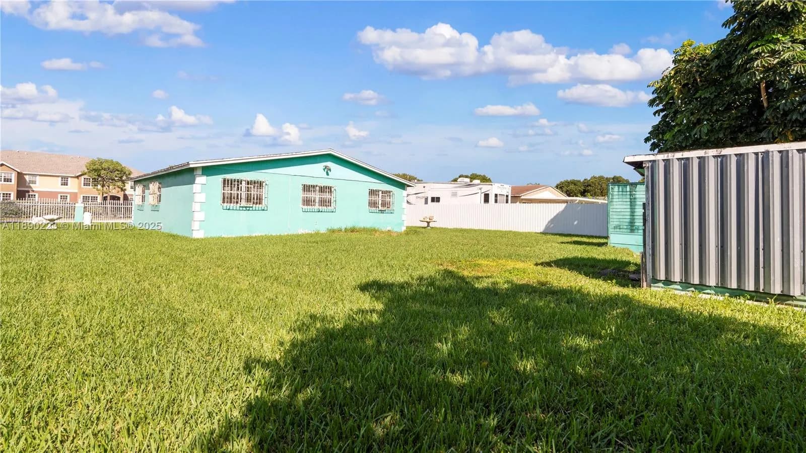 715 NW 9th Ave, Florida City FL 33034