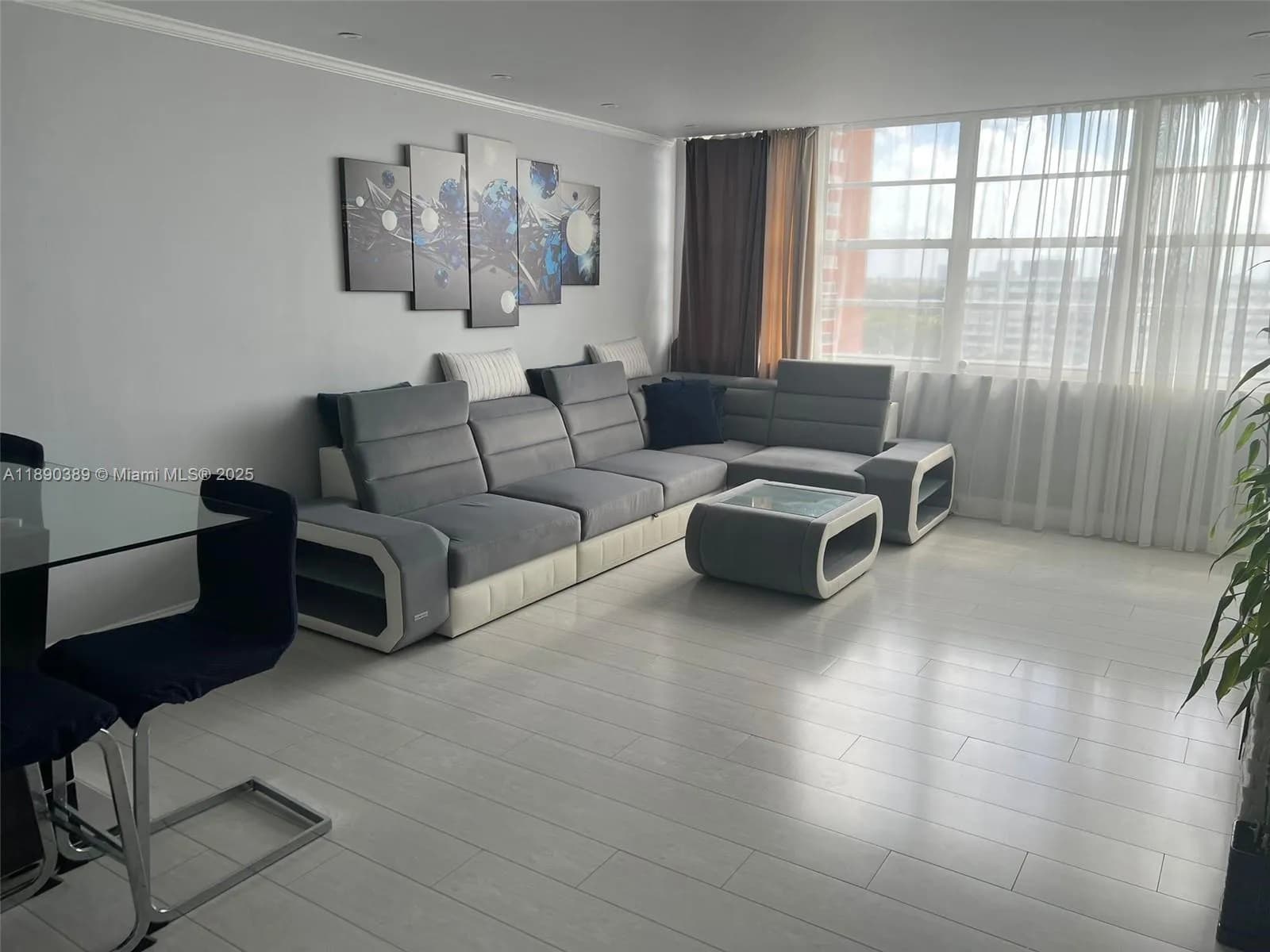 1301 NE Miami Gardens Dr # 1013W, Miami FL 33179