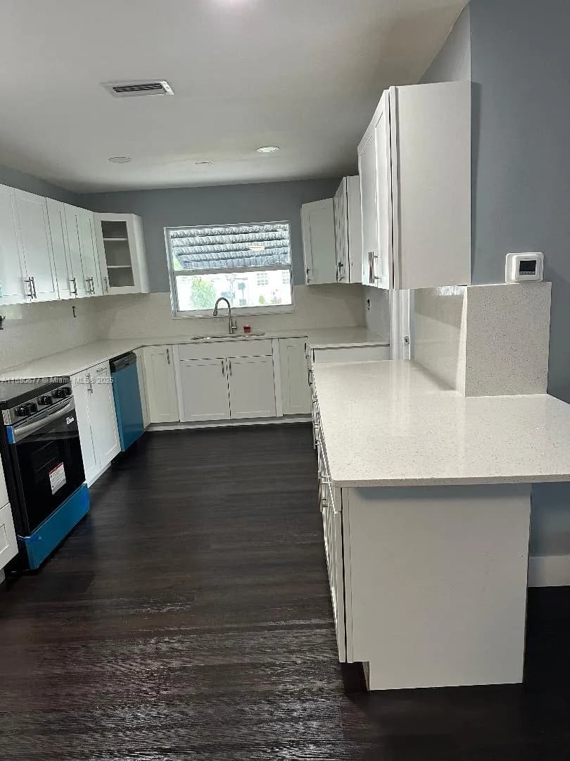 4530 NW 23rd St, Lauderhill FL 33313