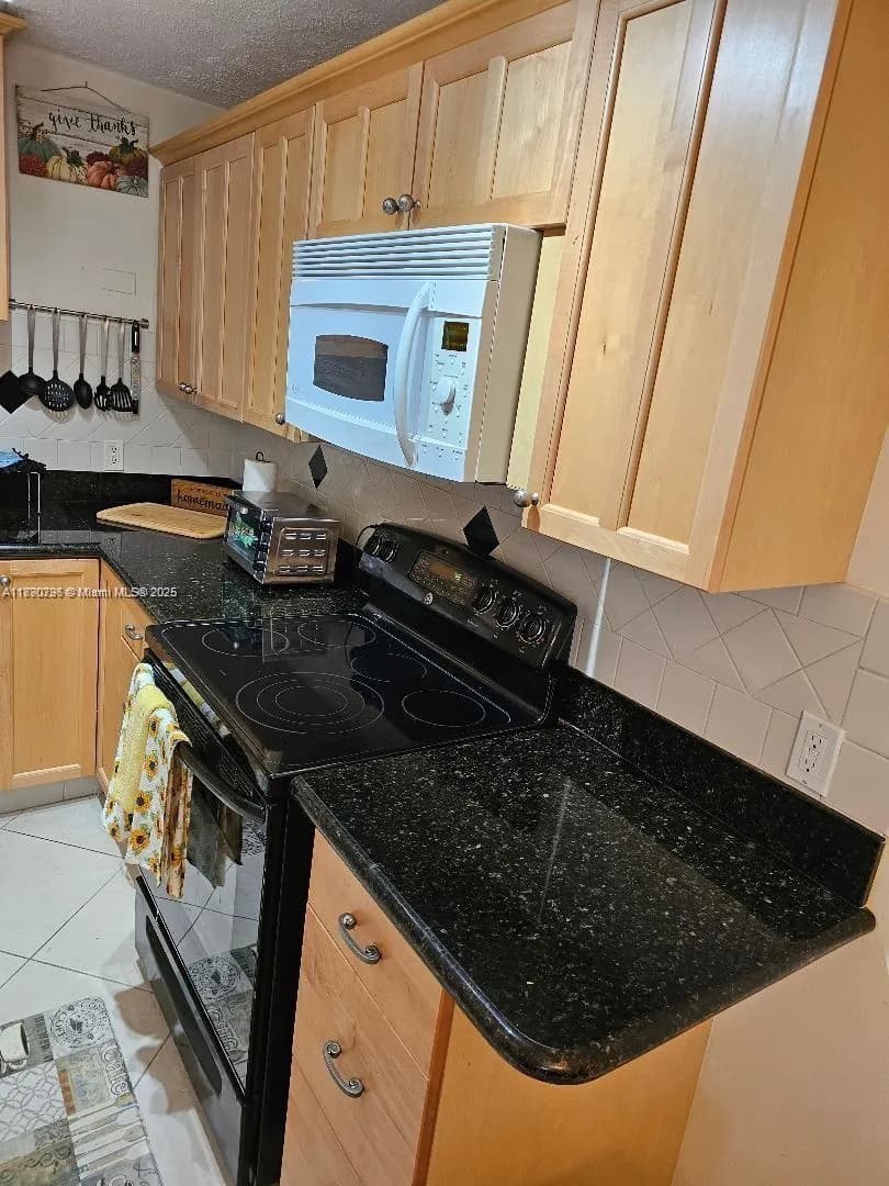 413 Greenbrier C # 413, West Palm Beach FL 33417