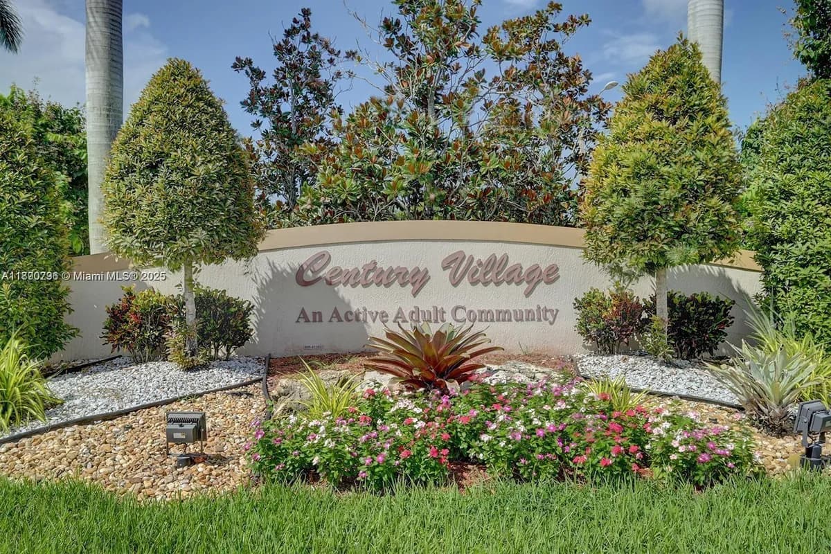 413 Greenbrier C # 413, West Palm Beach FL 33417