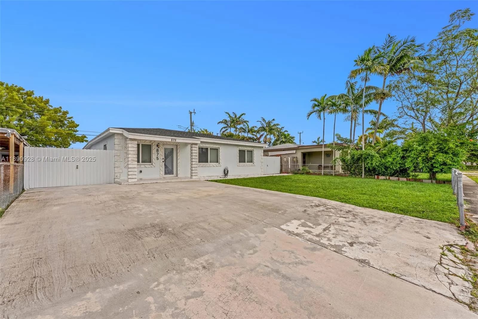 875 E 8th St, Hialeah FL 33010