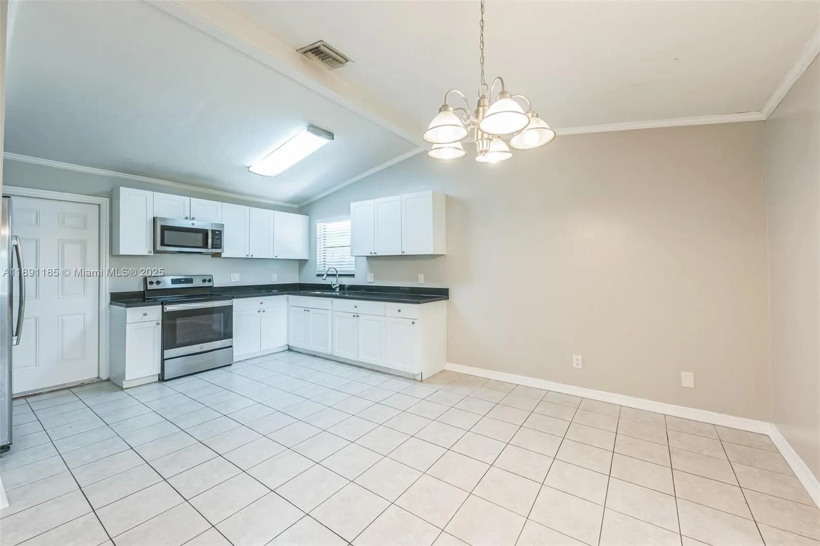 10108 S Windtree Ln S, Boca Raton FL 33428