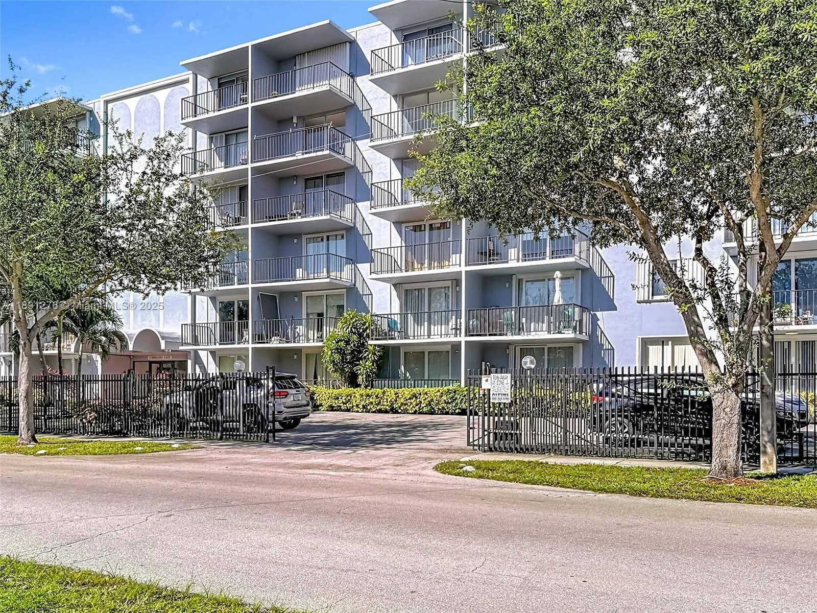 12500 NE 15th Ave # 105, North Miami FL 33161