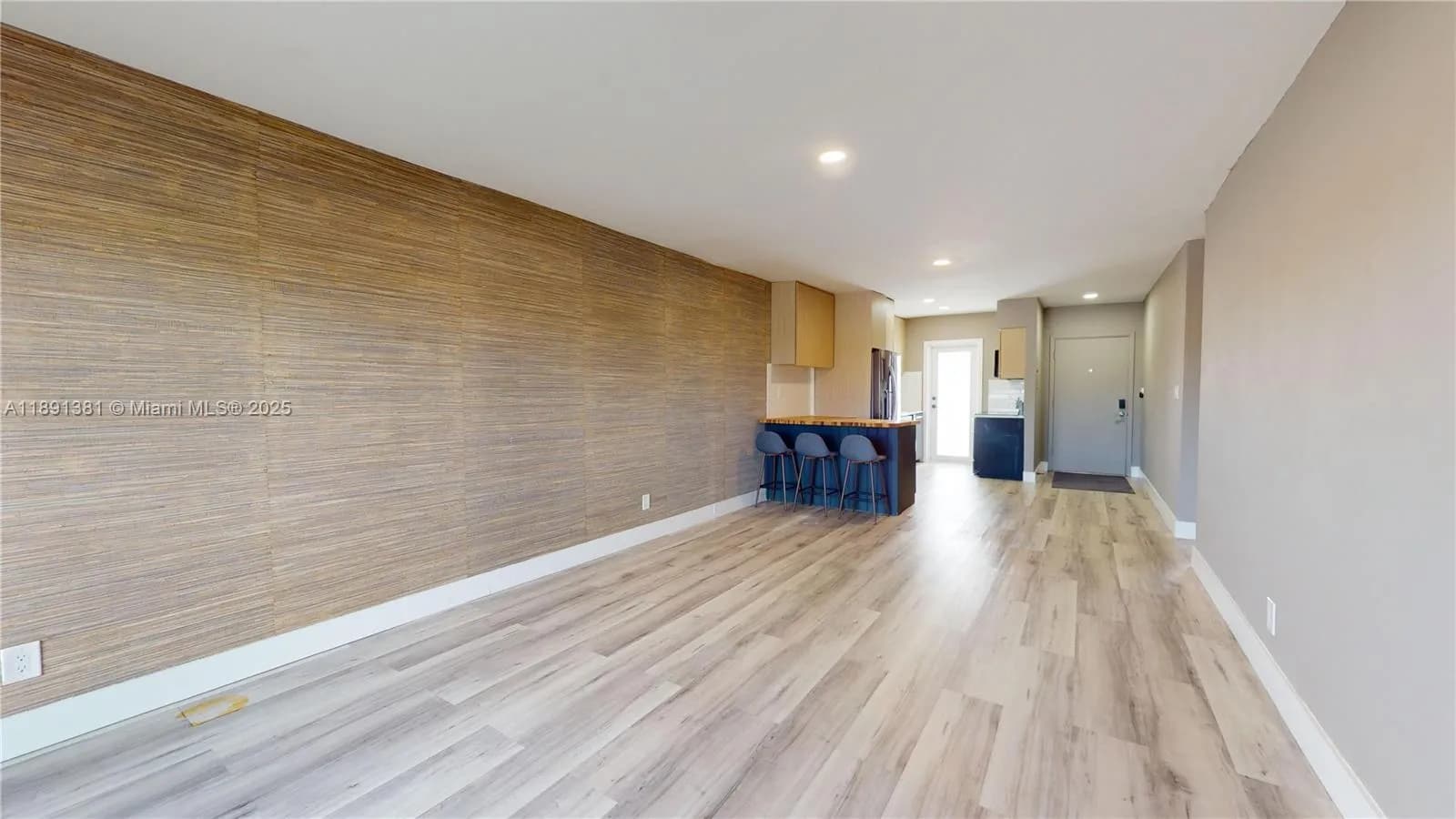 13105 Ixora Ct # 303, North Miami FL 33181