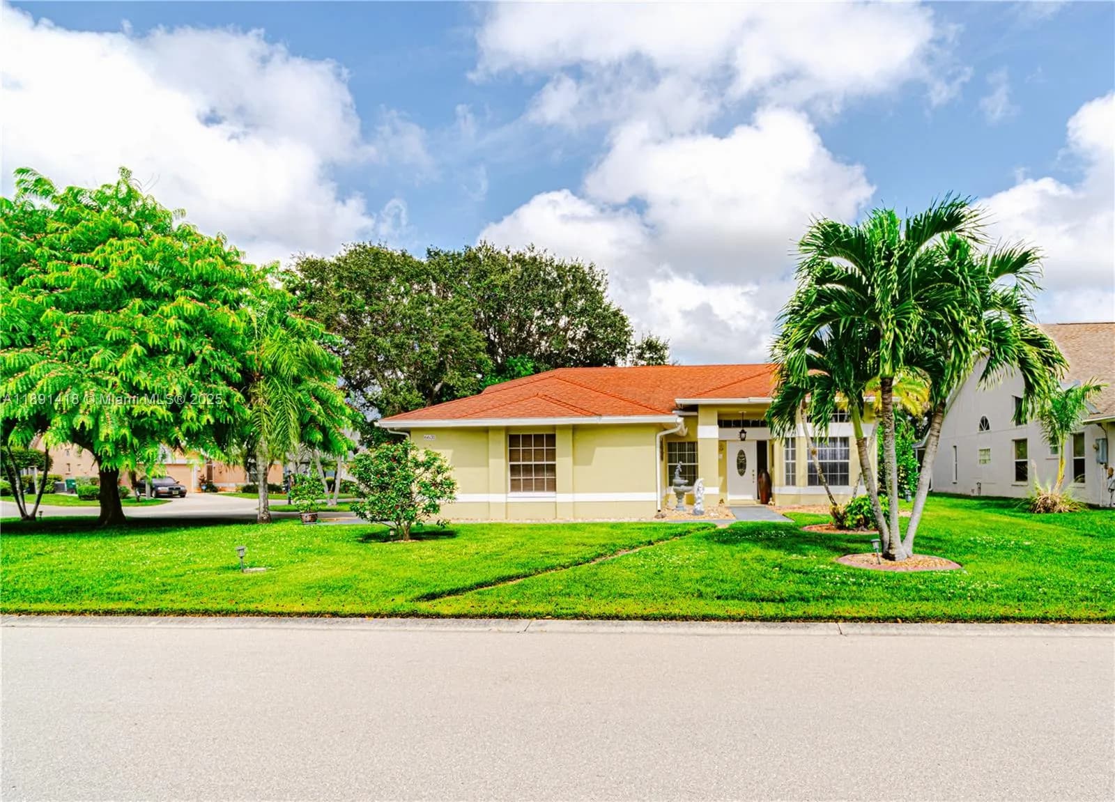 6631 Middlesex PL, Other City - In The State Of Florida FL 34104