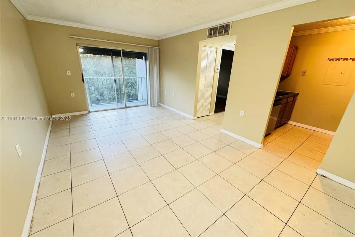 1141 Lake Victoria Dr, West Palm Beach FL 33411