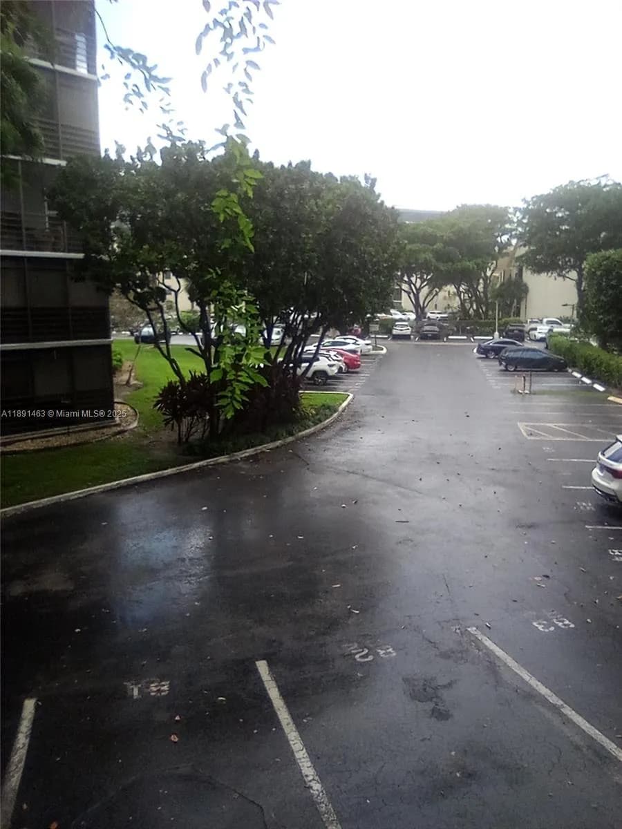 20400 W Country Club Dr # 209, Aventura FL 33180