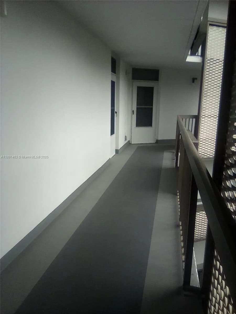 20400 W Country Club Dr # 209, Aventura FL 33180