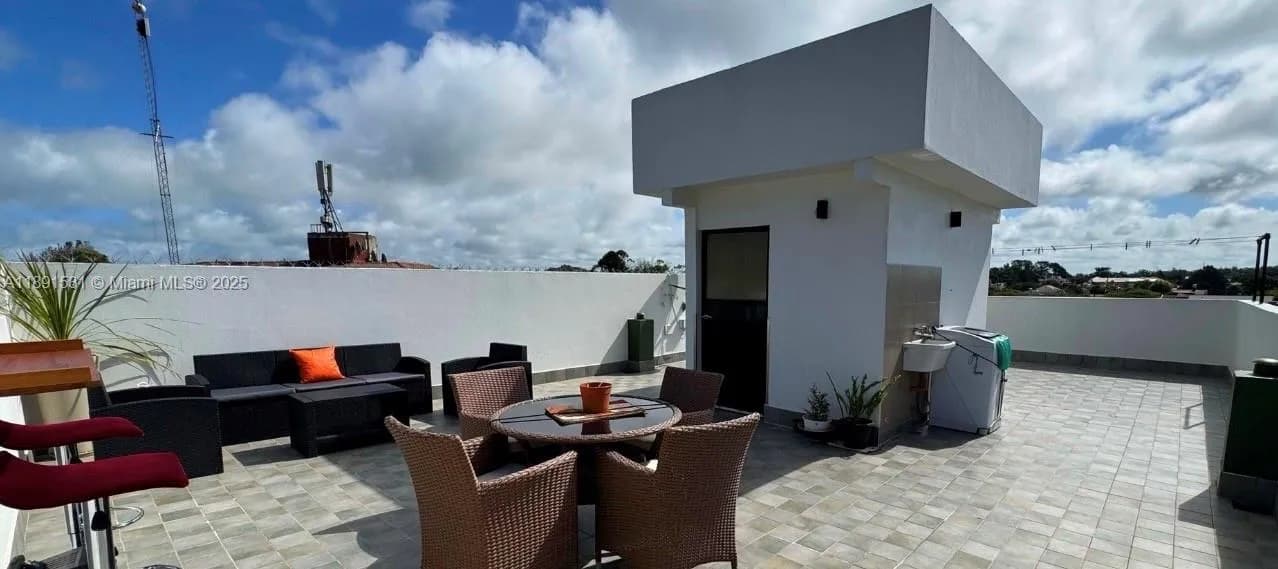 5445 Av. de los Trabajadores, MAR del PLATA ARGENTINA, FL 7600