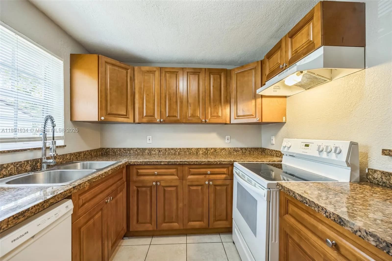 2515 N 66th Ave, Hollywood FL 33024