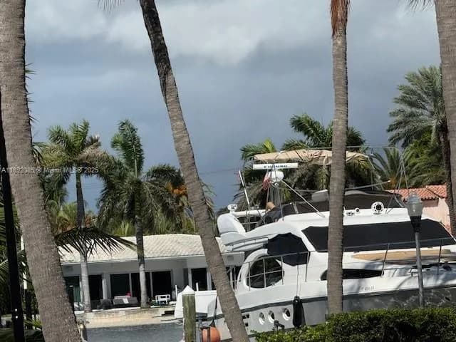 5401 Collins Ave # 13-20, Miami Beach FL 33140