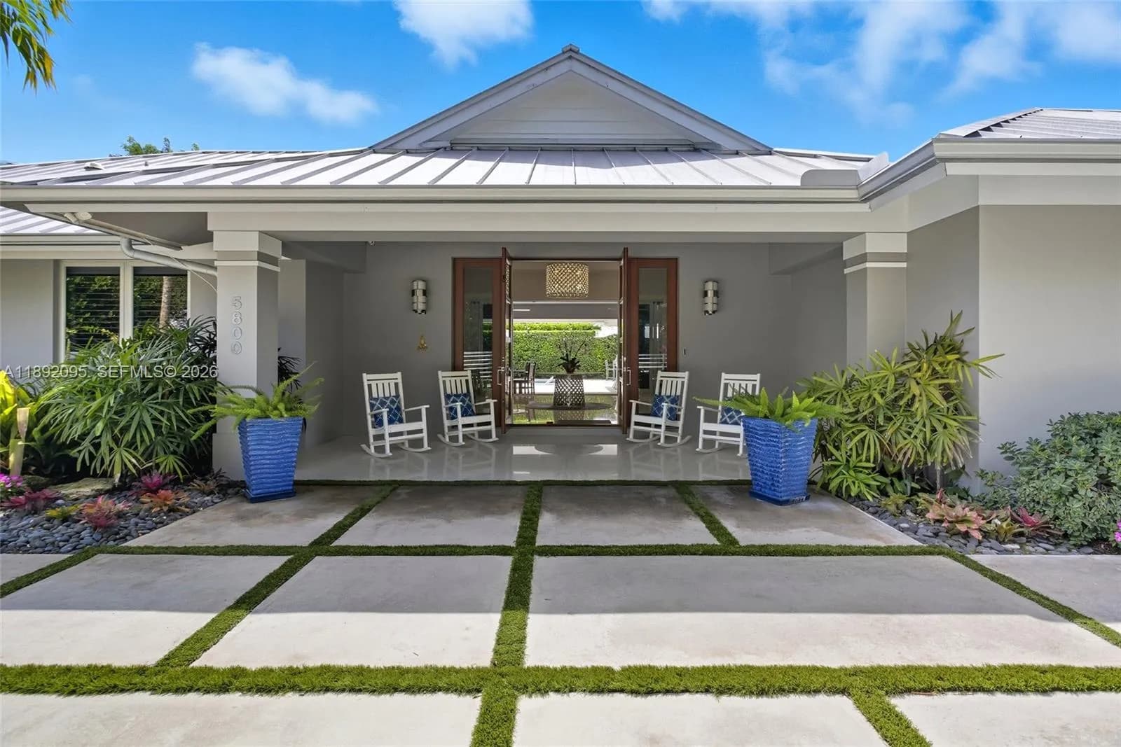 5800 SW 99th Ter, Pinecrest FL 33156