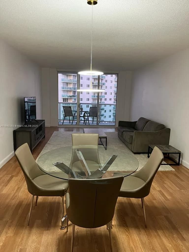 19390 Collins Ave # 820, Sunny Isles Beach FL 33160