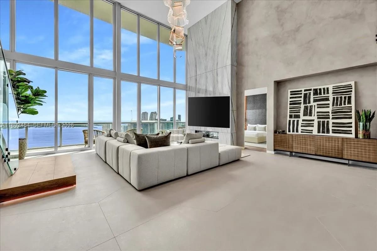 3 bedroom 3 bath for sale at 888 Biscayne Blvd # 5704, Miami FL 33132
