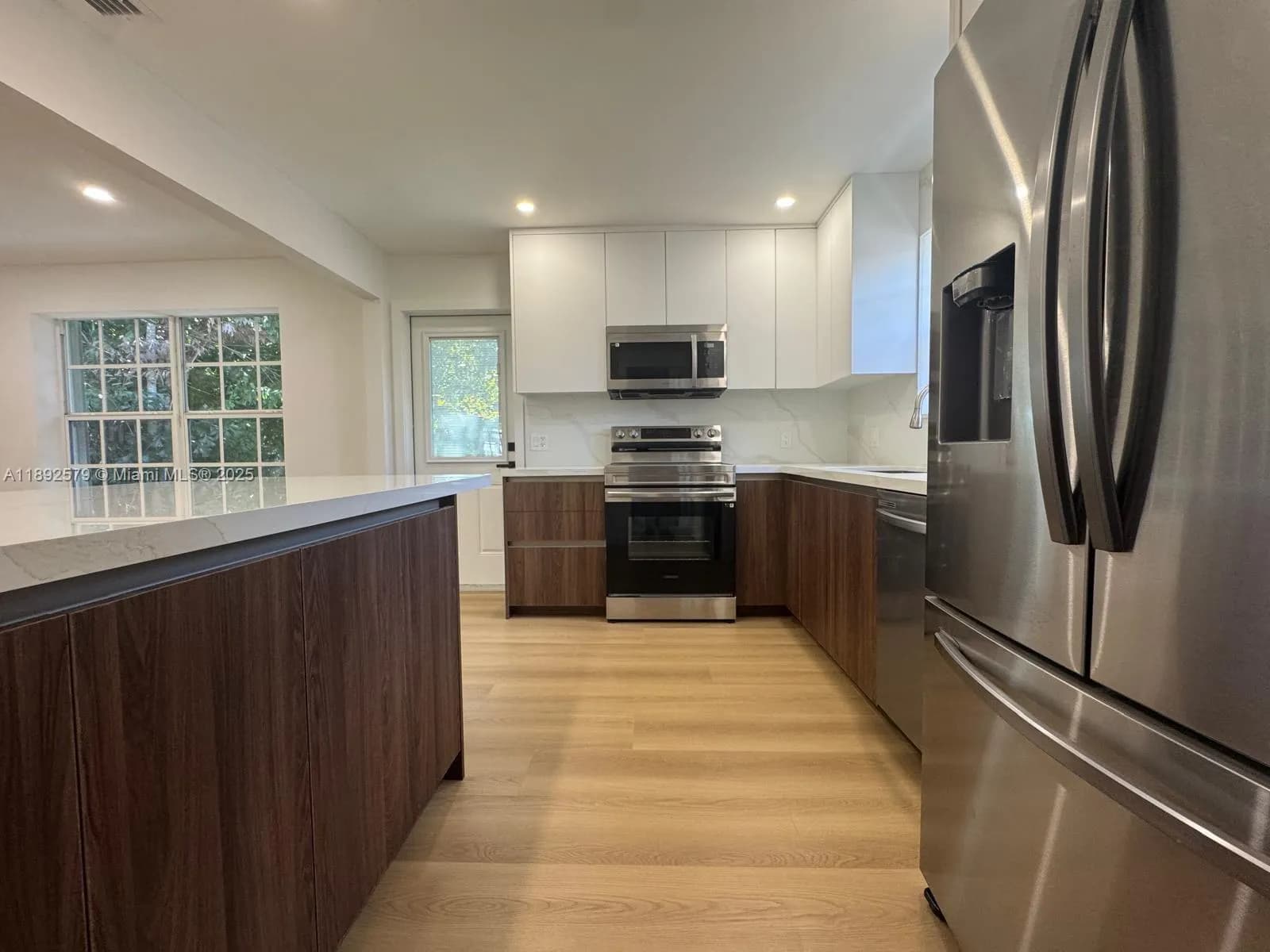 2642 Fillmore St, Hollywood FL 33020