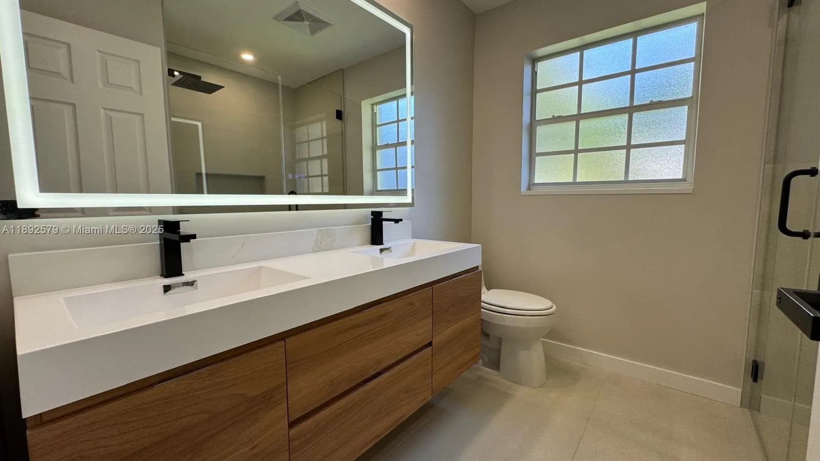 2642 Fillmore St, Hollywood FL 33020