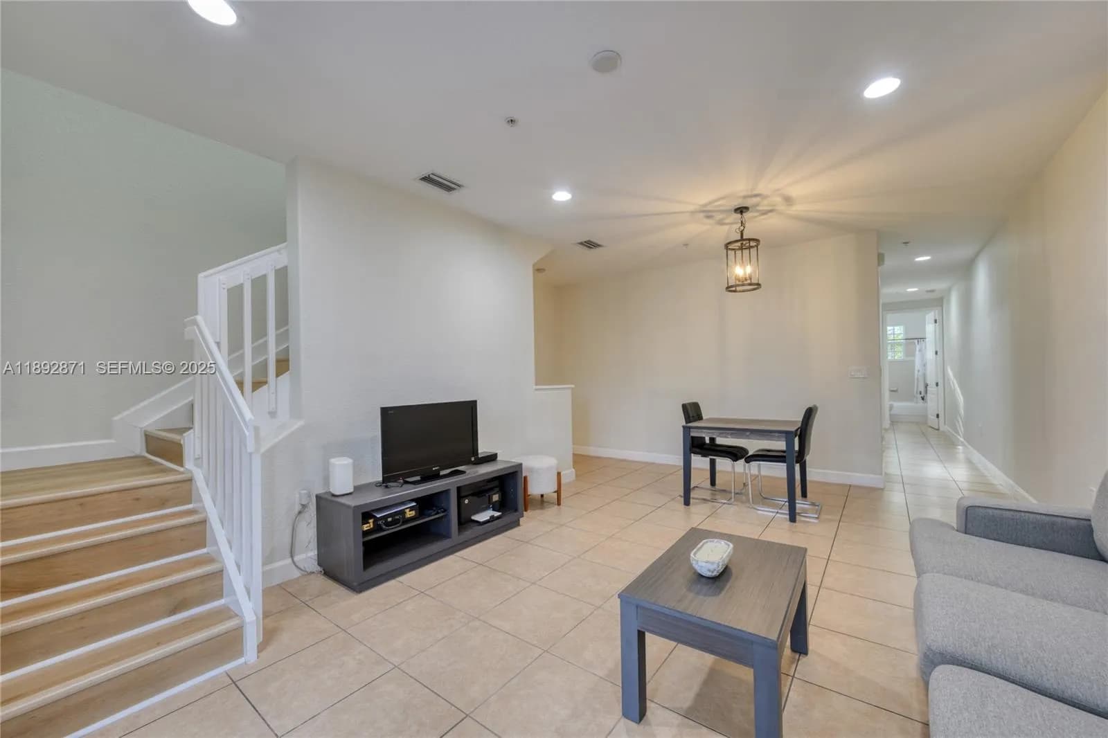 430 SW 147th Ave, Pembroke Pines FL 33027