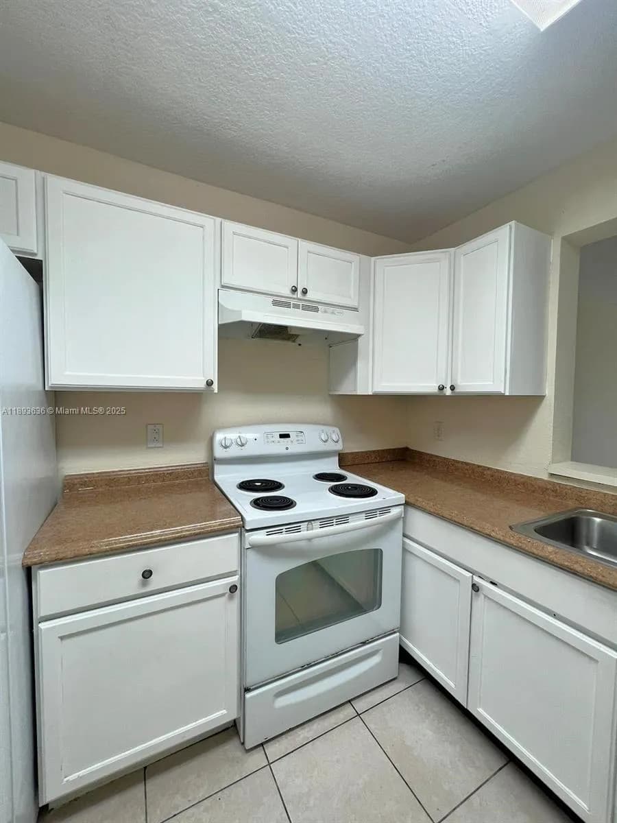 8740 N Sherman Cir # 308, Miramar FL 33025