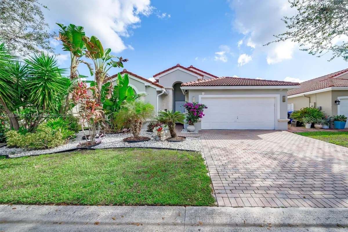 5032 SW 34th Ter, Hollywood FL 33312