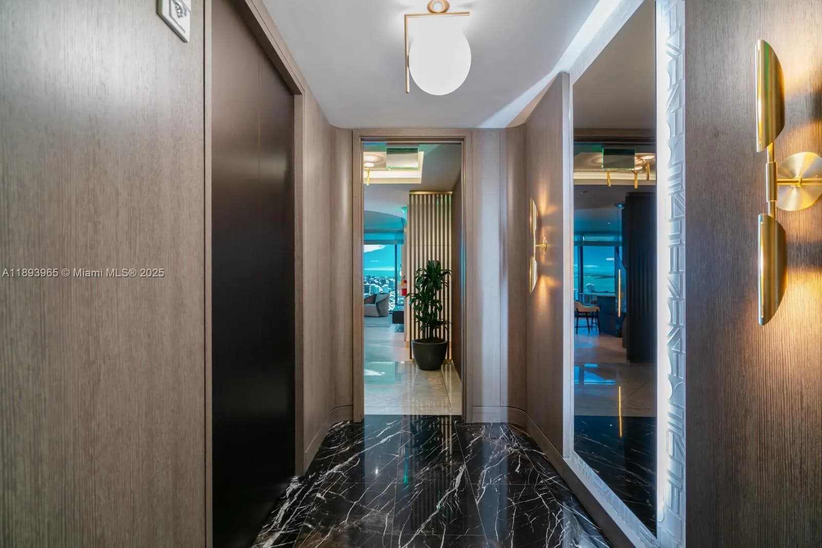 300 N Biscayne Blvd # 7803, Miami FL 33132