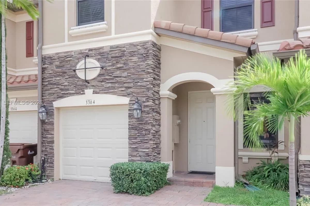 3364 W 90th St, Hialeah FL 33018