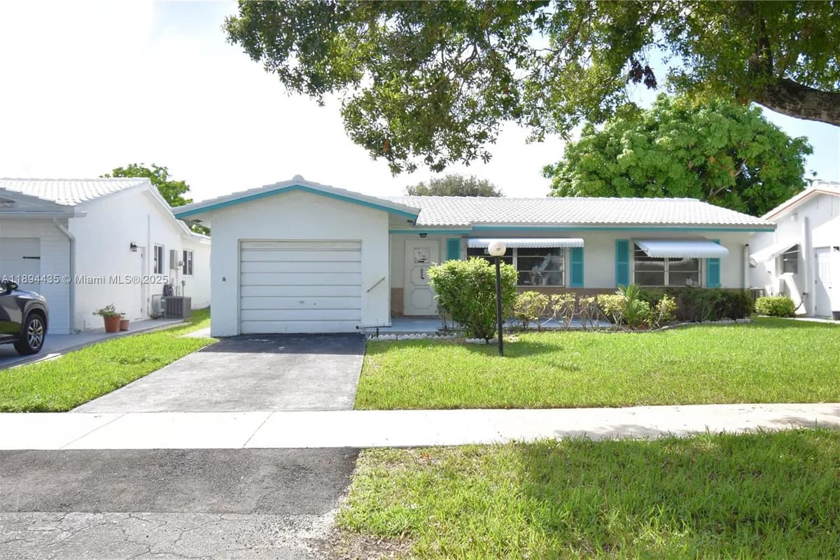 1301 Campanelli Dr, Plantation FL 33322
