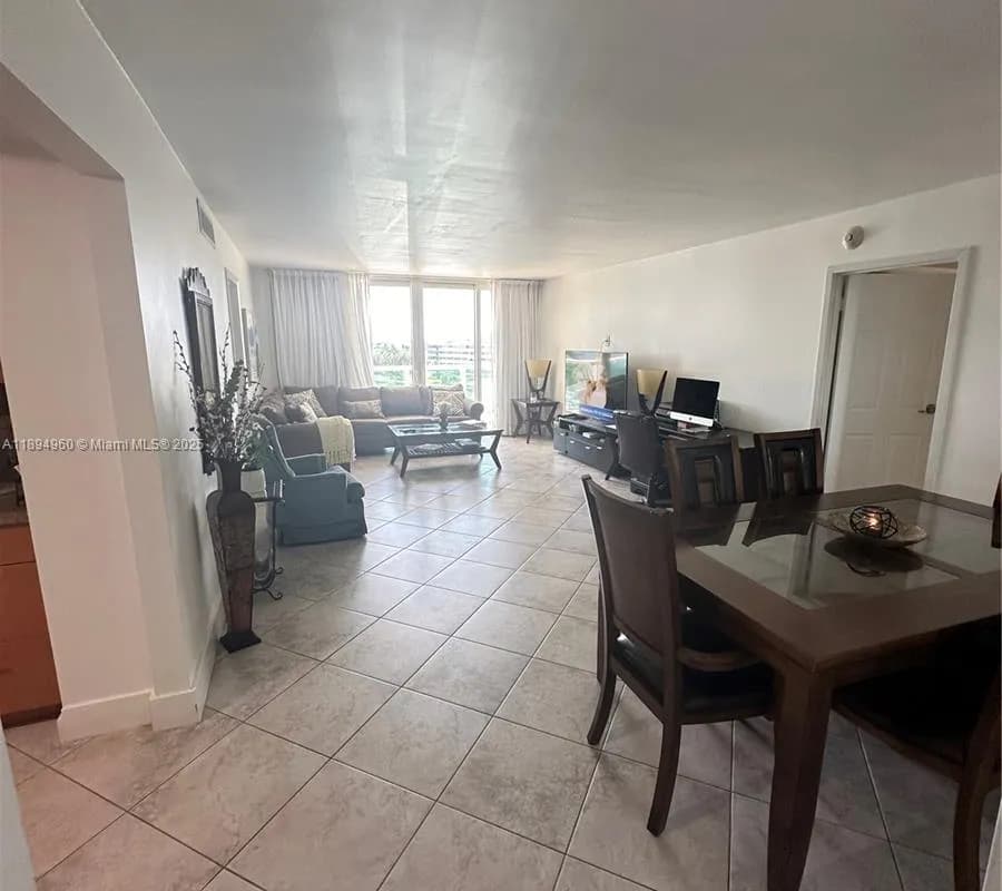 100 Bayview Dr # 601, Sunny Isles Beach FL 33160