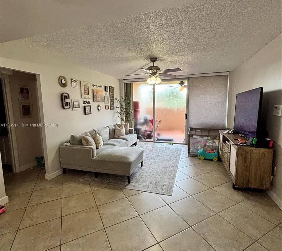 10425 SW 112th Ave # 1, Miami FL 33176