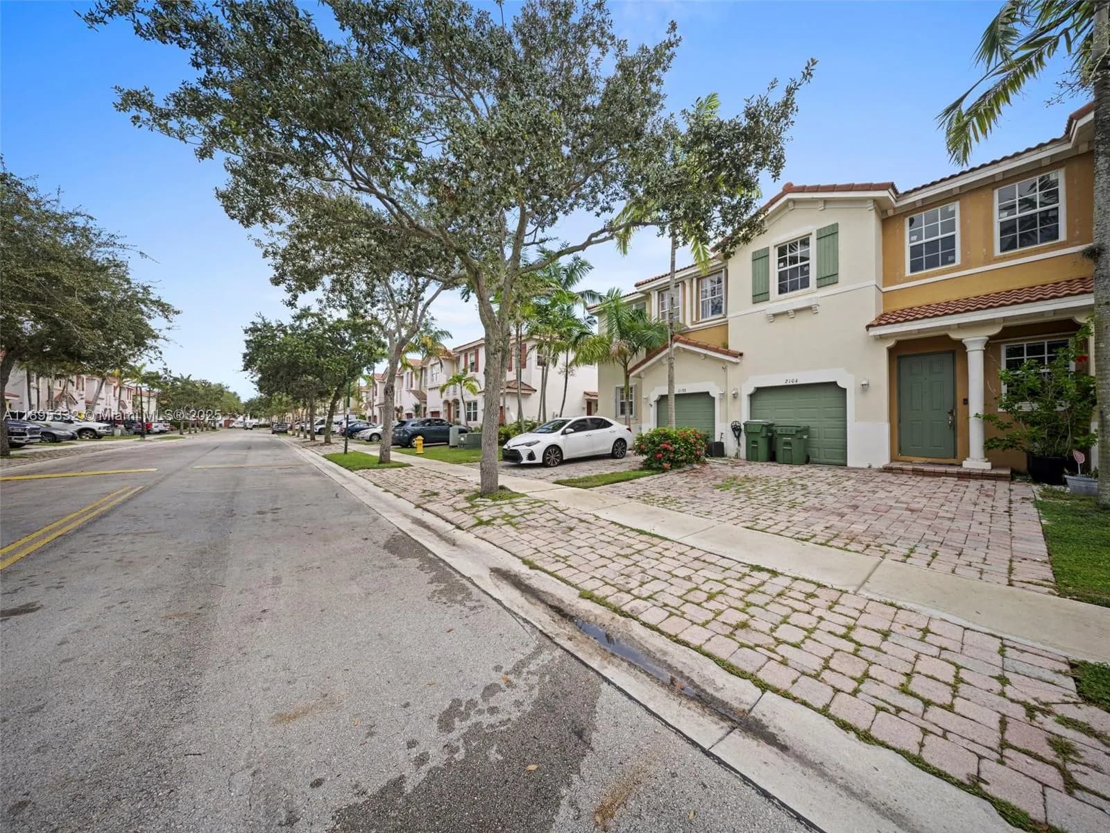 2104 NE 3rd Ct, Homestead FL 33033