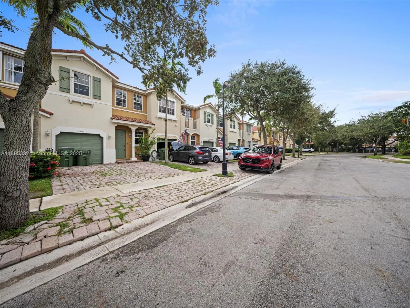 2104 NE 3rd Ct, Homestead FL 33033