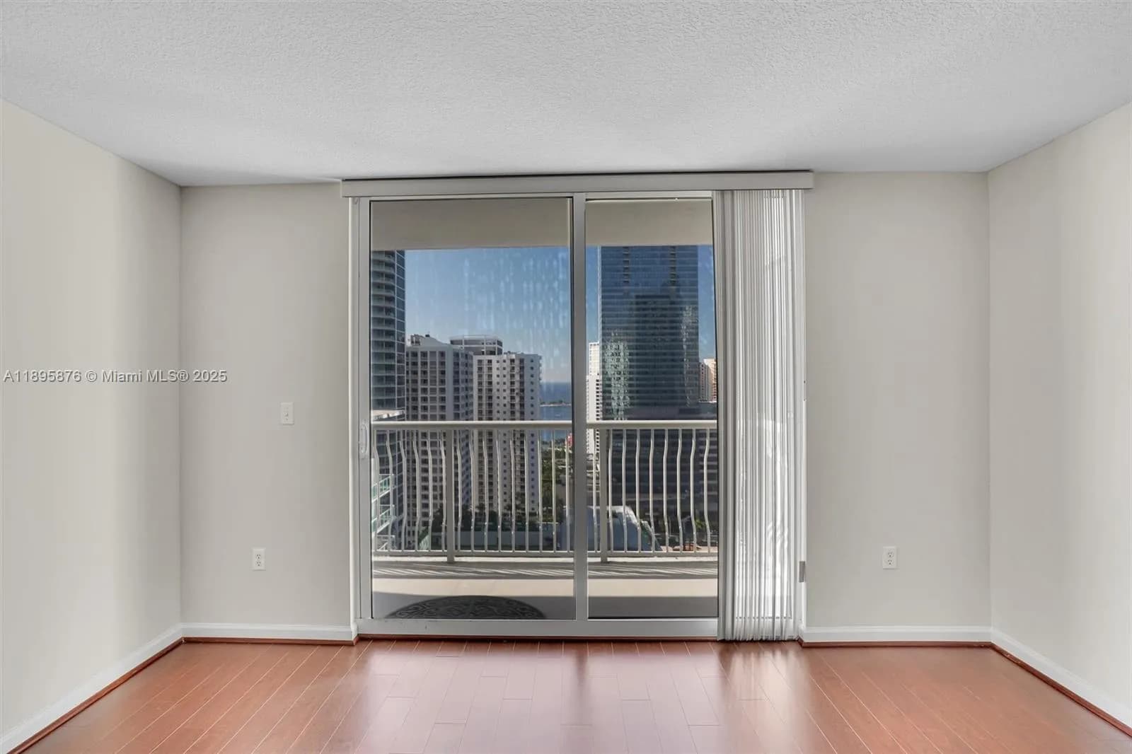 1200 Brickell Bay Dr # 2821, Miami FL 33131