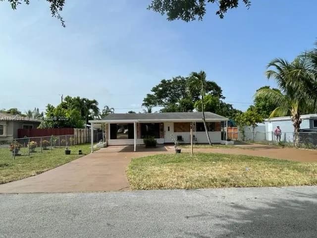 6141 Wiley St, Hollywood FL 33023