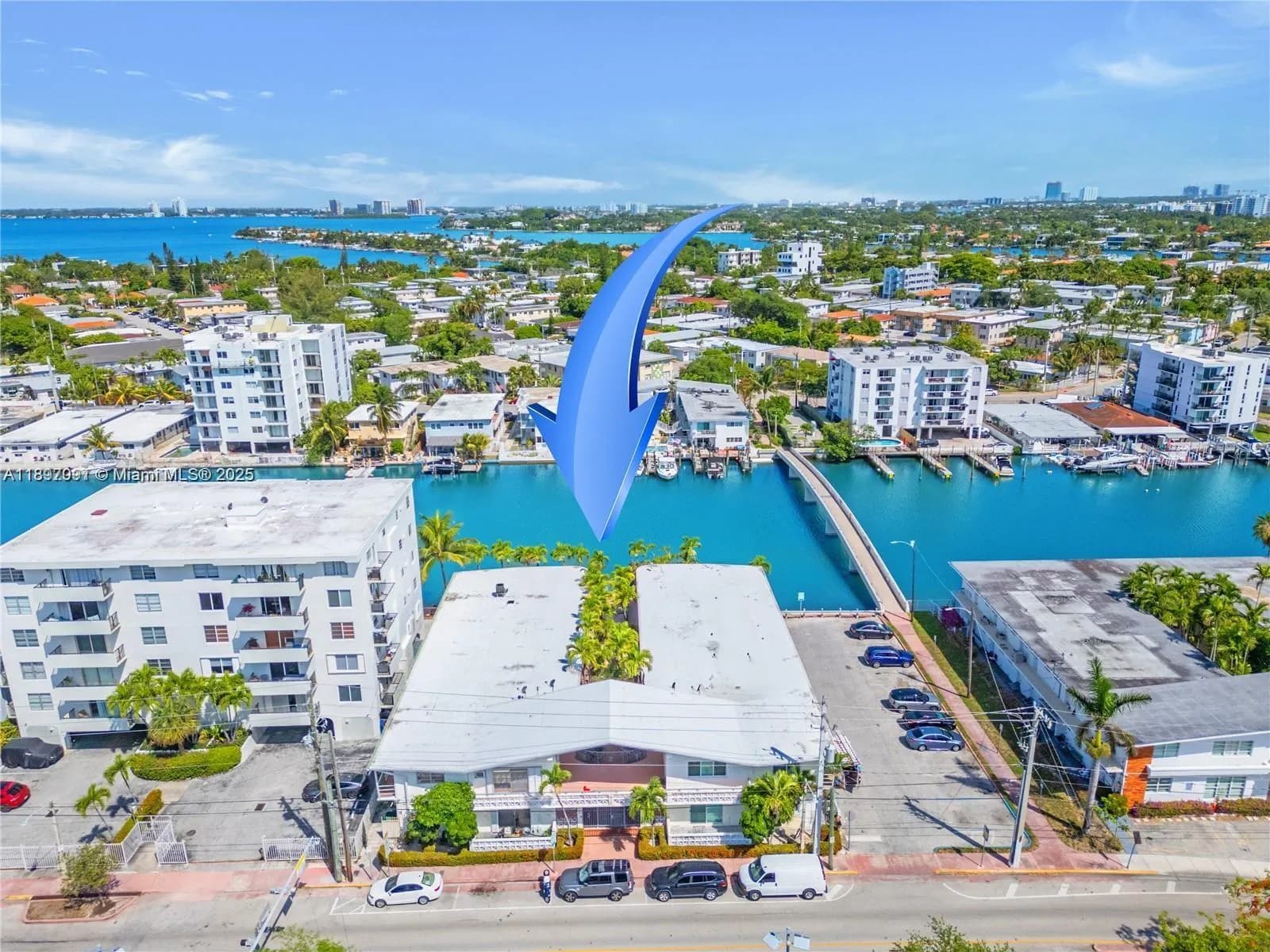 8040 Tatum Waterway Dr # 3, Miami Beach FL 33141