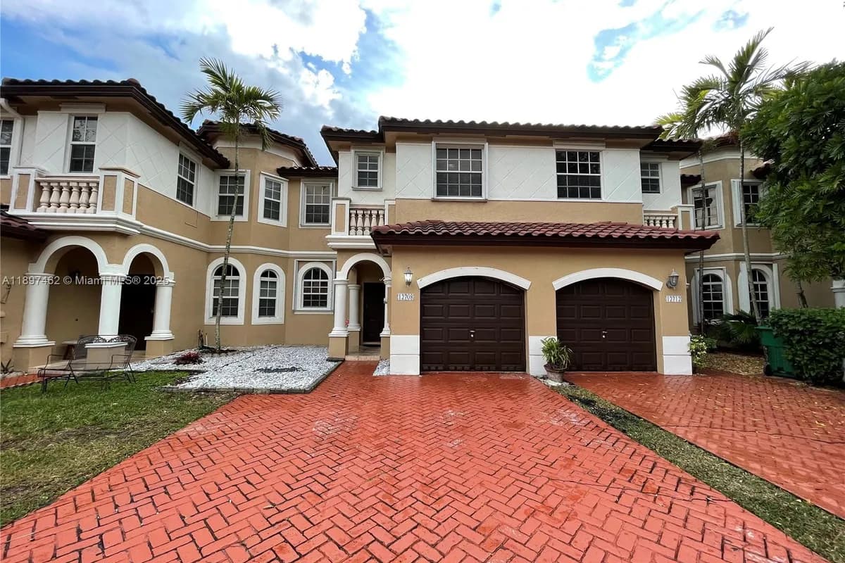 12708 SW 49th Dr, Miramar FL 33027