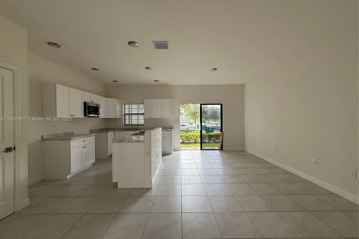 1106 SW 7th Ct, Florida City FL 33034