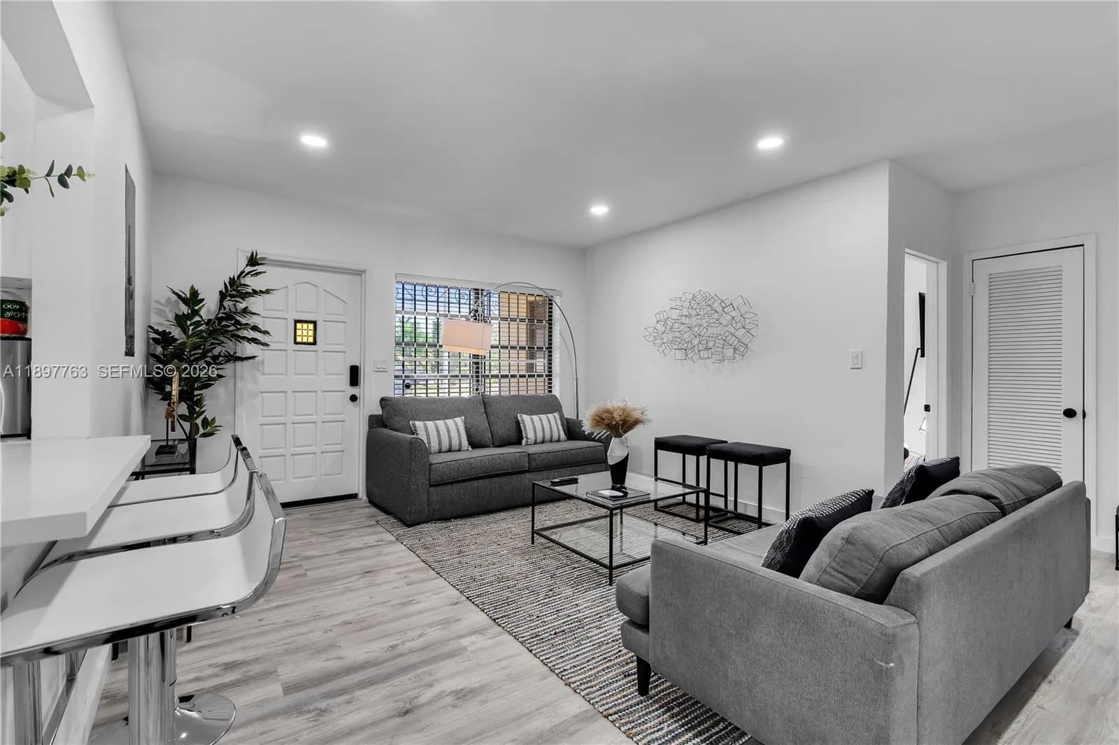 1510 Normandy Dr, Miami Beach FL 33141