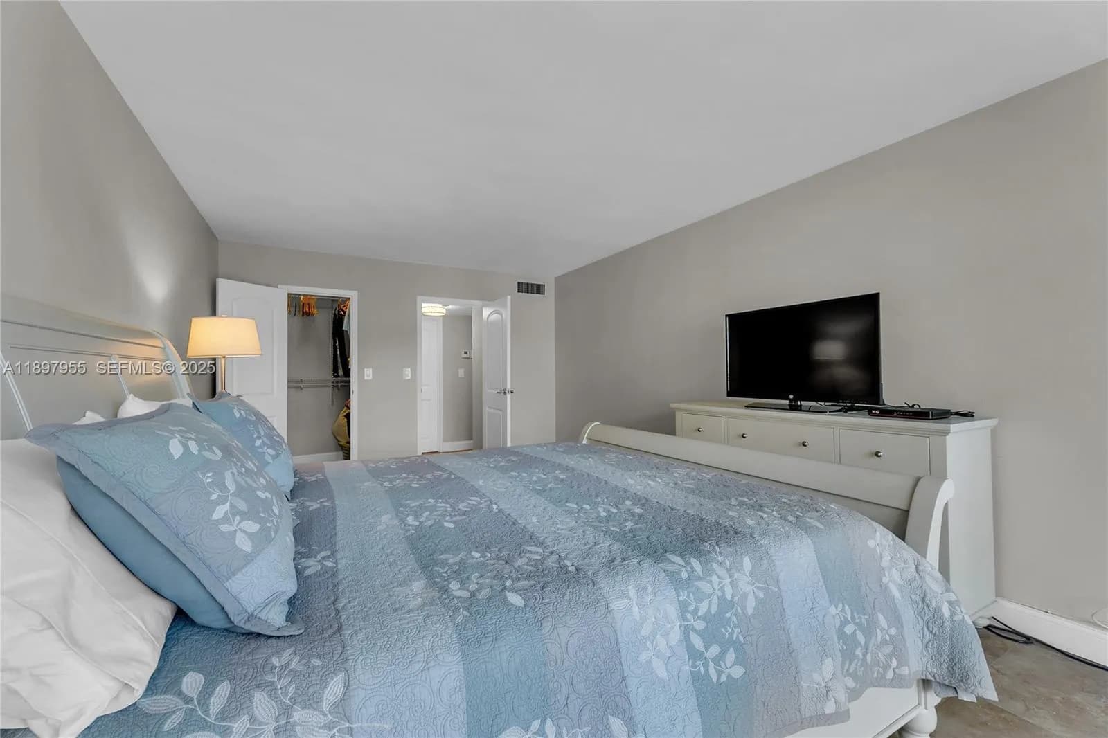 501 Three Islands Blvd # 306, Hallandale Beach FL 33009