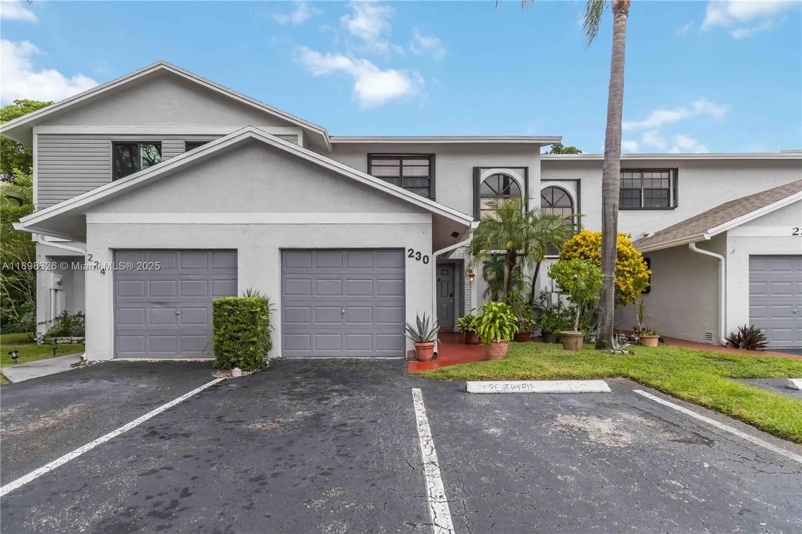 230 NW 106th Ter, Pembroke Pines FL 33026