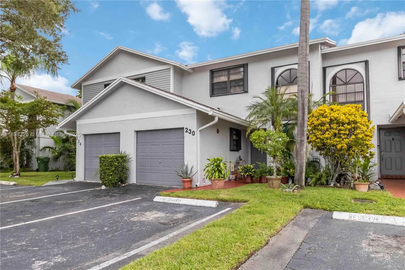 230 NW 106th Ter, Pembroke Pines FL 33026