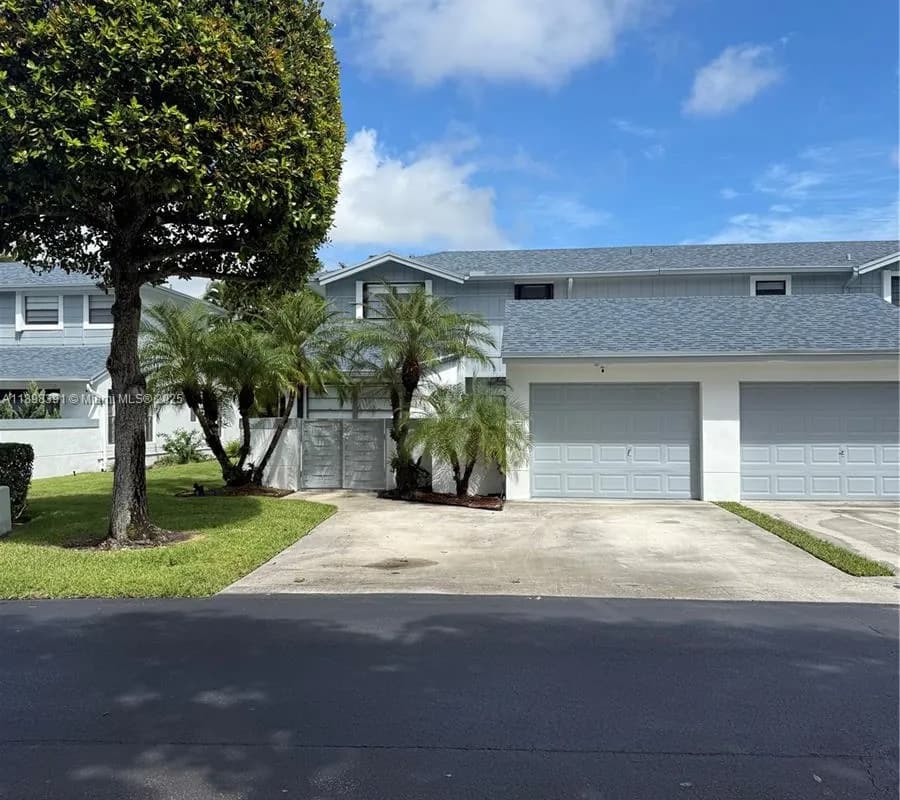 9869 NW 52nd Ter, Doral FL 33178