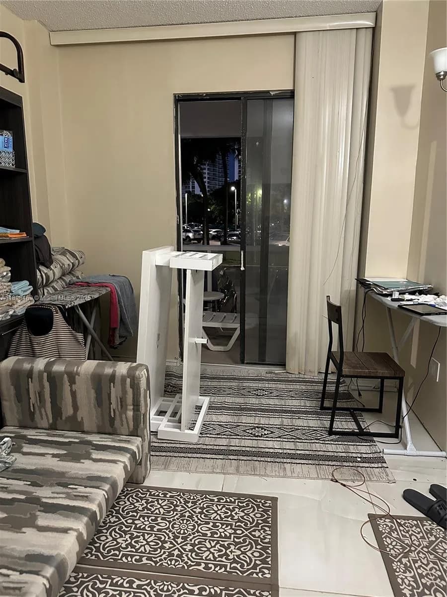 3731 N Country Club Dr # 129, Aventura FL 33180