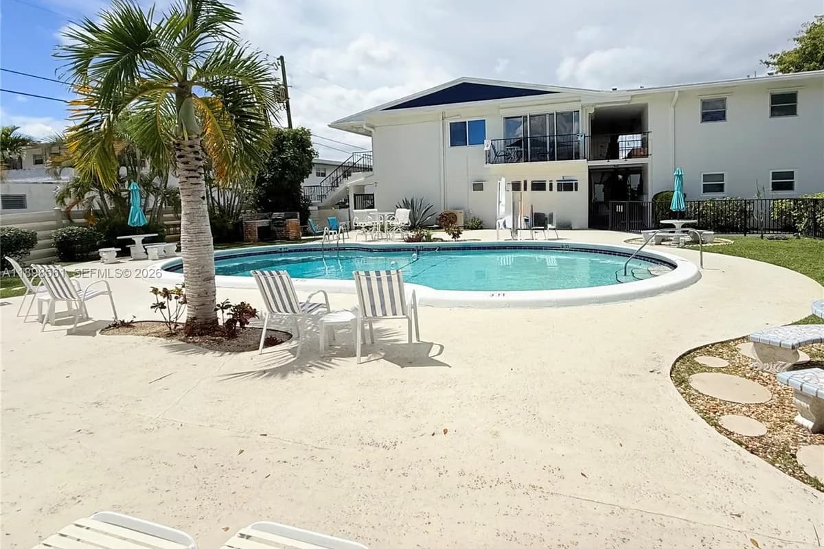 3600 Harrison St # 16B, Hollywood FL 33021