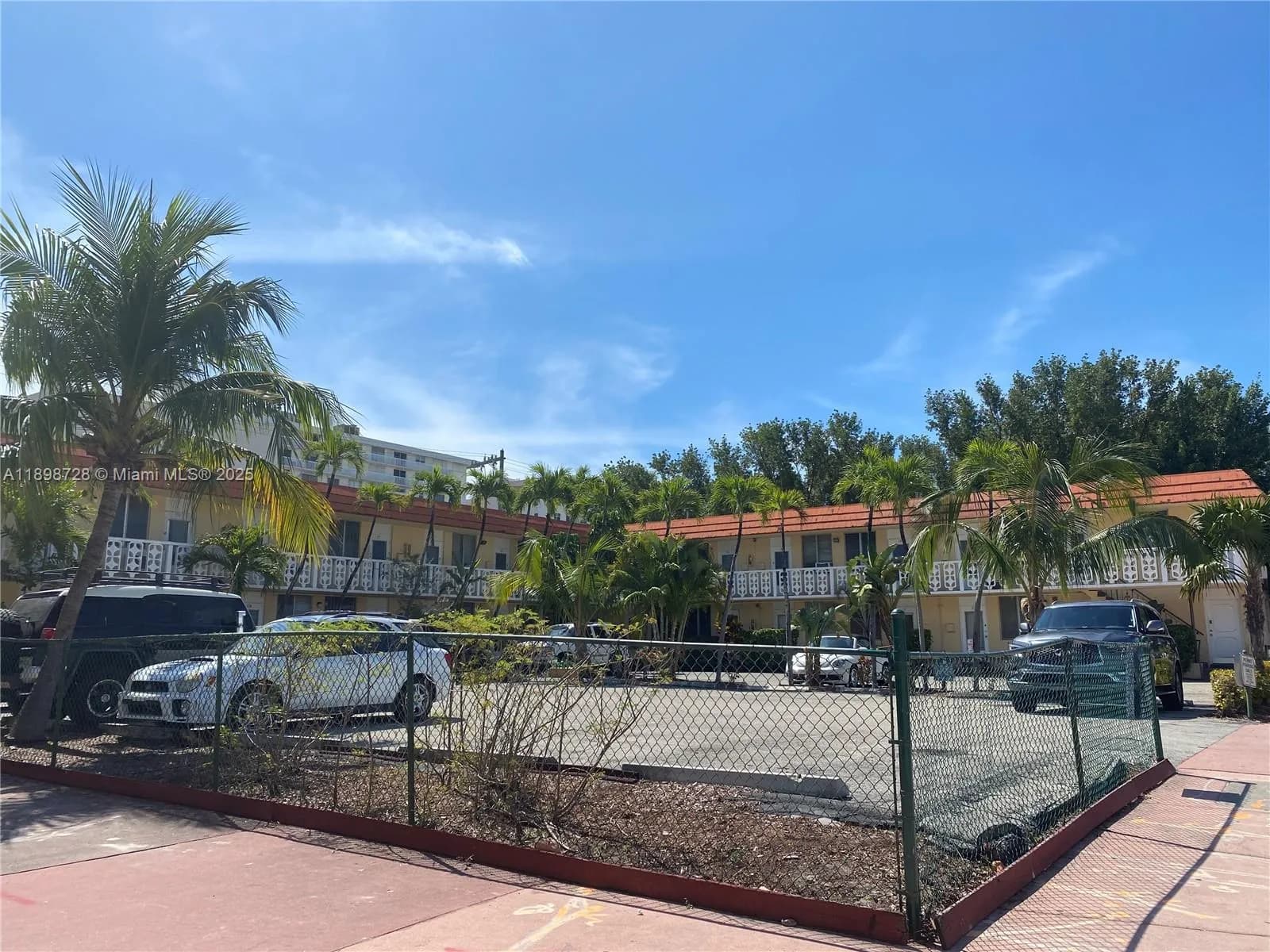 441 Collins Ave # 27, Miami Beach FL 33139